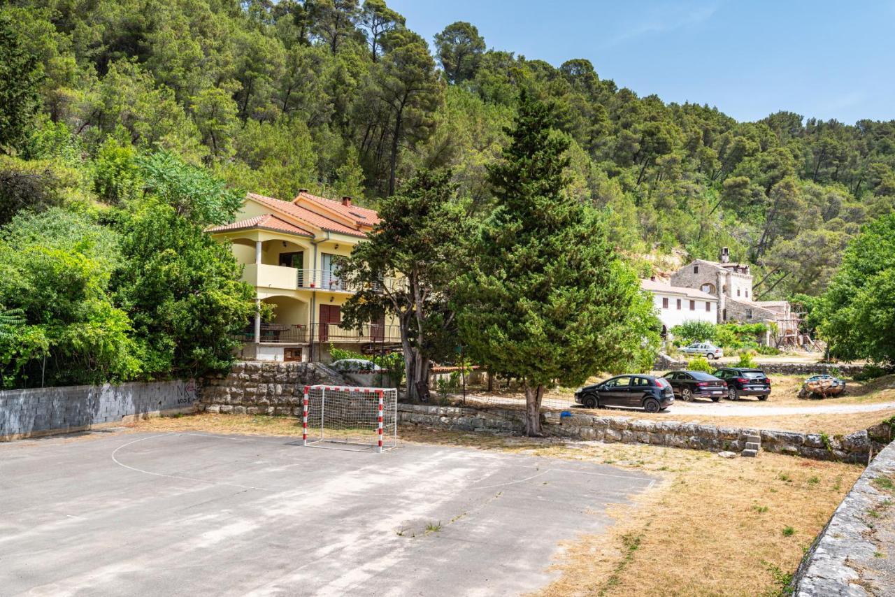 Apartments Maris Новиград-Далмация Экстерьер фото