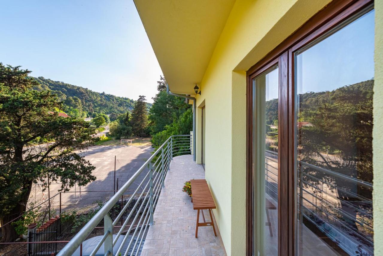 Apartments Maris Новиград-Далмация Экстерьер фото